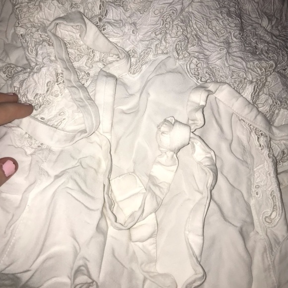 Women’s White Lace Dress With Waist Tie - Picture 4 of 11